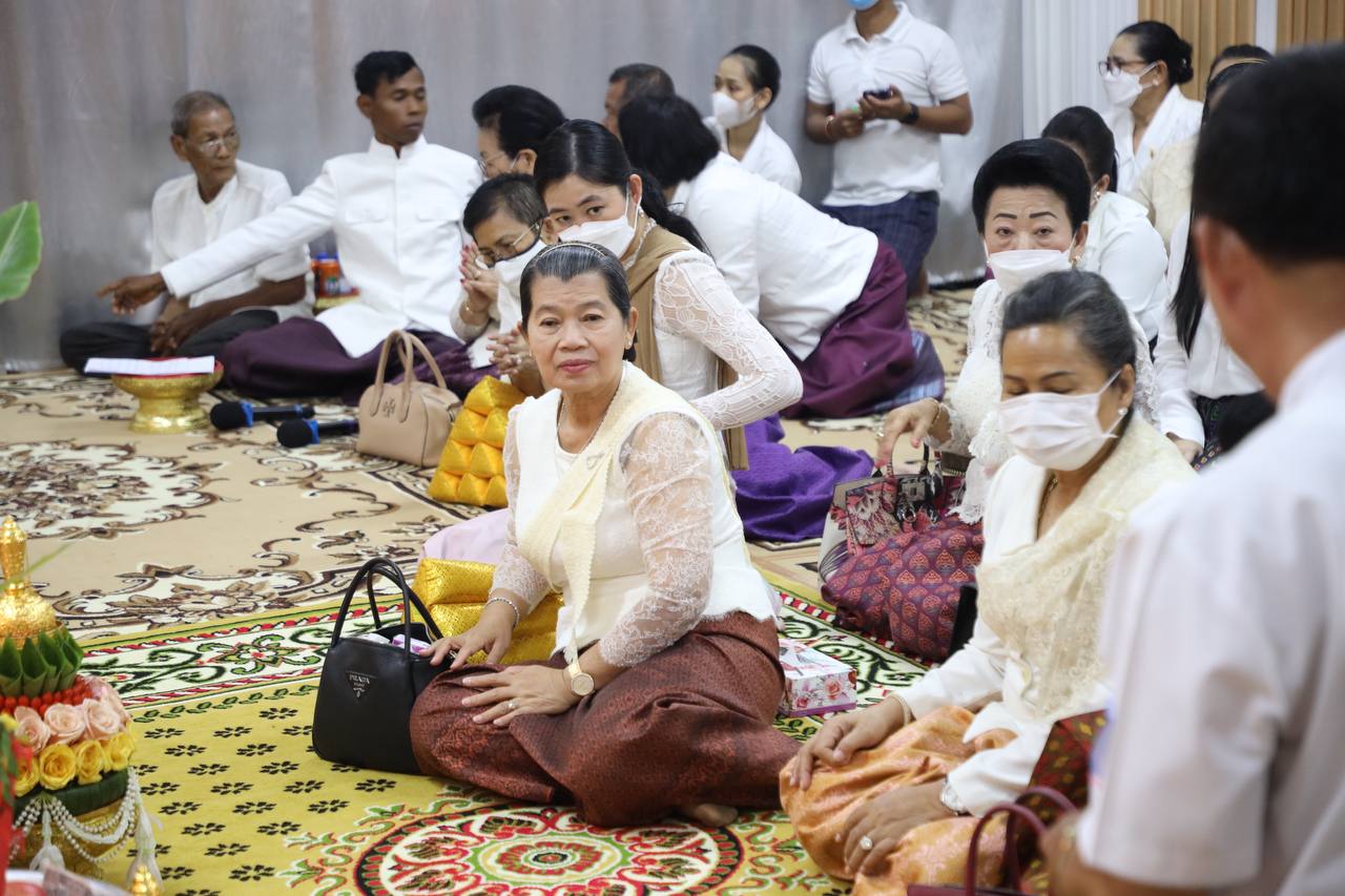 រាជរដ្ឋាភិបាលកម្ពុជា ប្រារព្ធពិធីរាប់បាត្រ បង្សុកូល ឧទ្ទិសកុសល្យផលបុណ្យដល់ព្រលឹងអ្នកស្លាប់នៅសារមន្ទីរប្រល័យពូជសាសន៍ទួលស្លែង ក្នុងវេនកាន់បិណ្ឌទី ៧