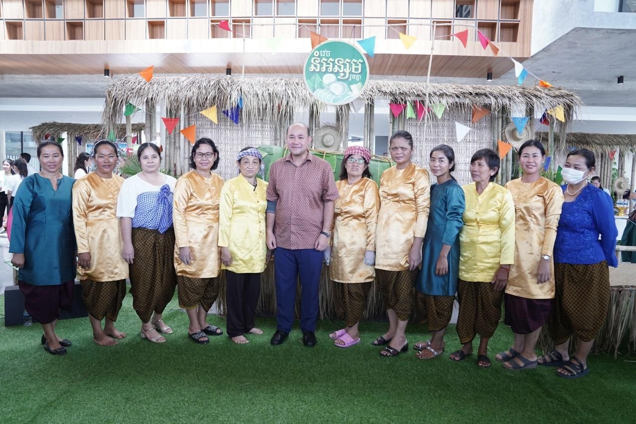 សហភាពសហព័ន្ធយុវជនកម្ពុជា (ស.ស.យ.ក) រៀបចំកម្មវិធី «ភ្ជុំបិណ្ឌ៖ តោះទៅវេចនំអន្សមរួមគ្នា» រយៈពេល ៣ថ្ងៃ