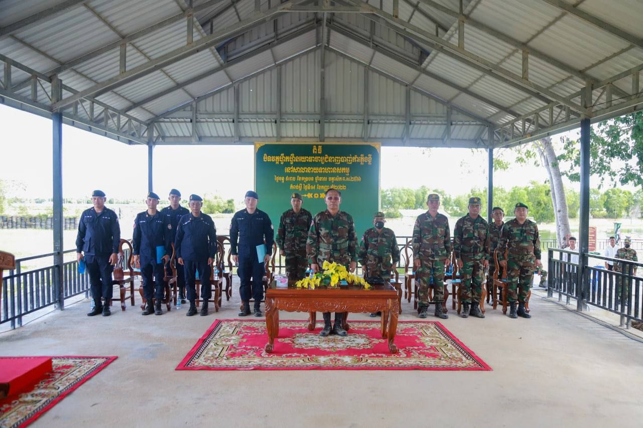 លោកវរសេនីយ៍ឯក សៀ ទីន សម្តែងការអបអរសាទរចំពោះ សិក្ខាកាមវគ្គបណ្តុះបណ្តាលយោធាចារ្យ ជំនាញបាញ់អាវុធខ្លី នៅសាលានាយទាហានសកម្ម