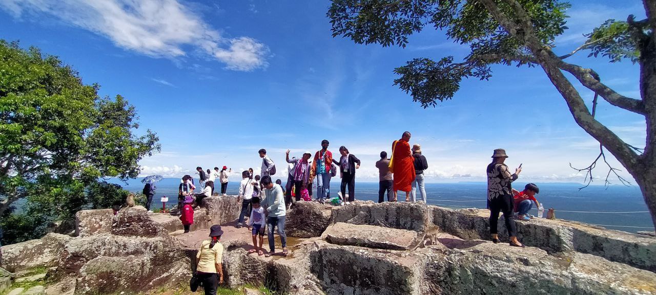 មន្ត្រីជាន់ខ្ពស់ក្រសួងទេសចរណ៍៖ ទីតាំងបីនឹងទទួលបានភ្ញៀវទេសចរ កើនឡើងច្រើនក្នុងកំឡុងពេលបុណ្យភ្ជុំបិណ្ឌ