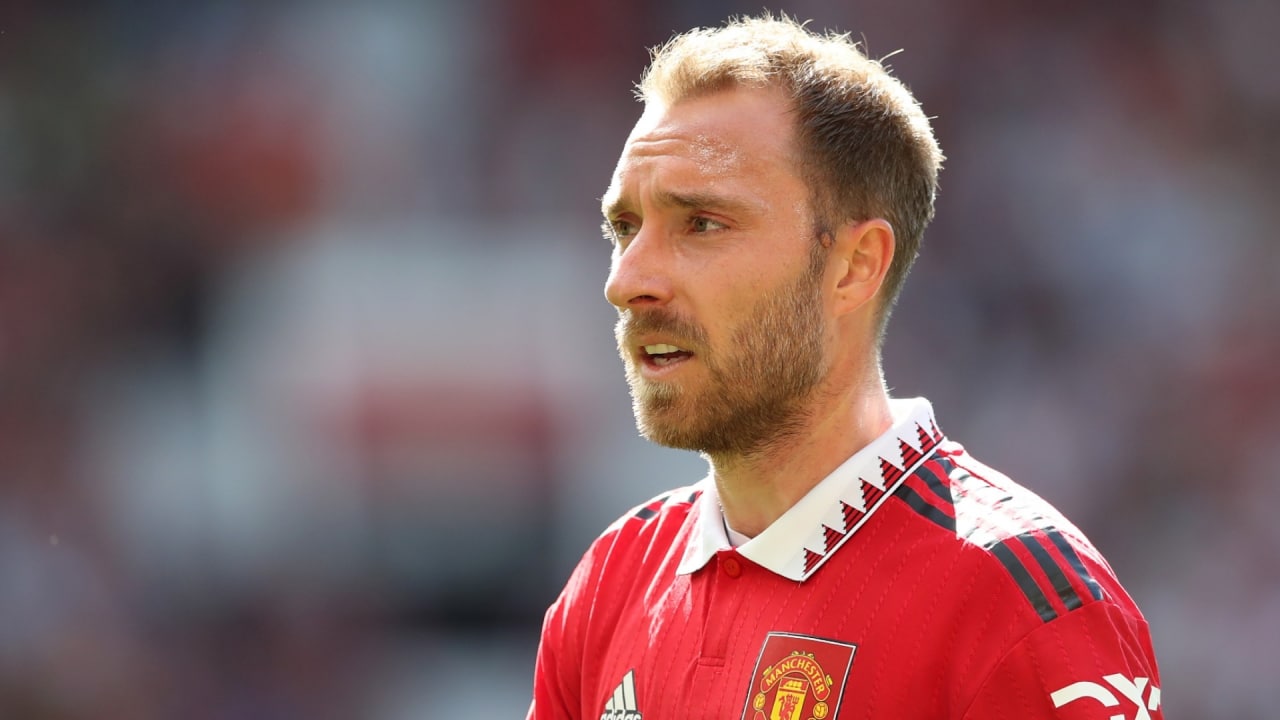 ខ្សែបម្រើ Eriksen ត្រូវបានគេប្រៀបធៀបថាមានទម្រង់លេងល្អដូច Scholes