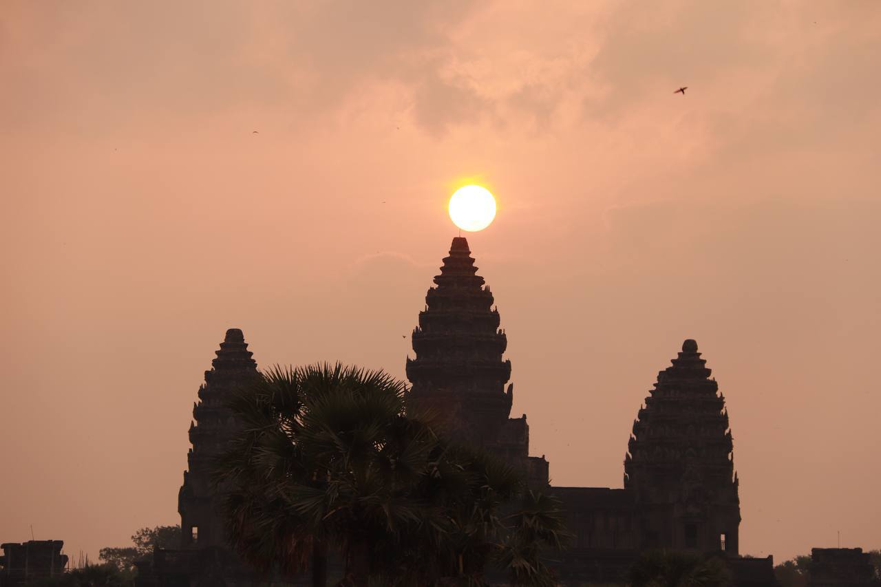 ស្អែកនេះ នឹងកើតមានព្រឹត្តិការណ៍សមរាត្រី Autumnal Equinox ព្រះអាទិត្យនឹងរះចំកំពូលកណ្ដាលនៃប្រាសាទអង្គរវត្ត