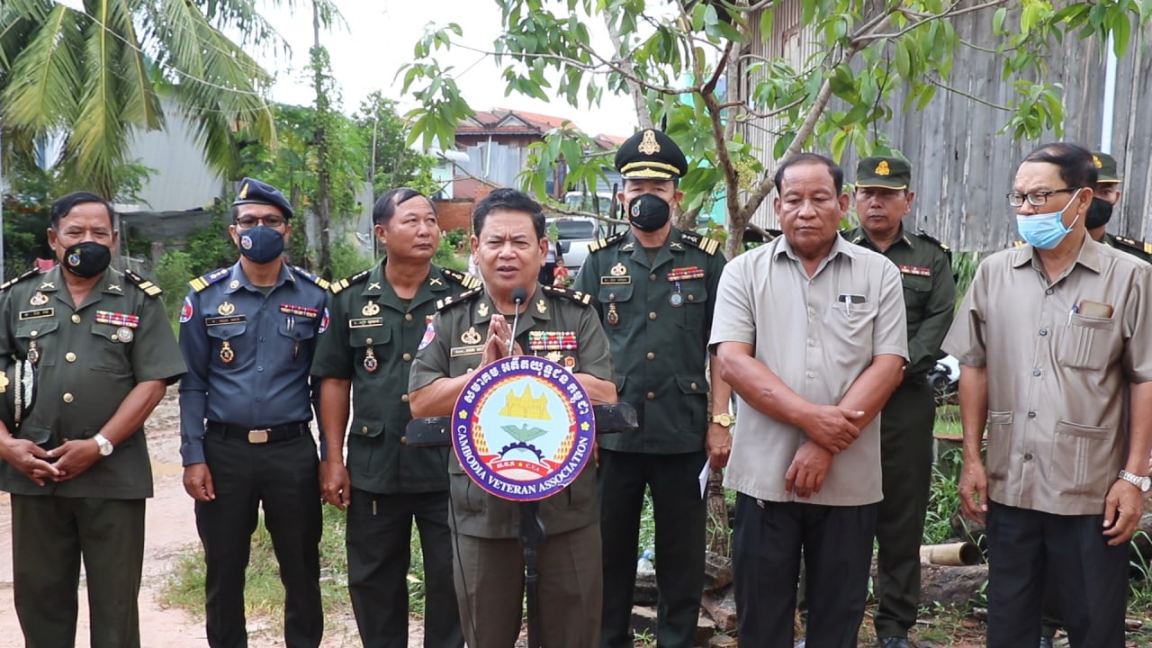អតីតយុទ្ធជនពិការខេត្តកំពង់ធំទទួលផ្ទះទី២១១ ពីសម្ដេចតេជោ ហ៊ុន សែន និងសម្តេចកិត្តិព្រឹទ្ធបណ្ឌិត