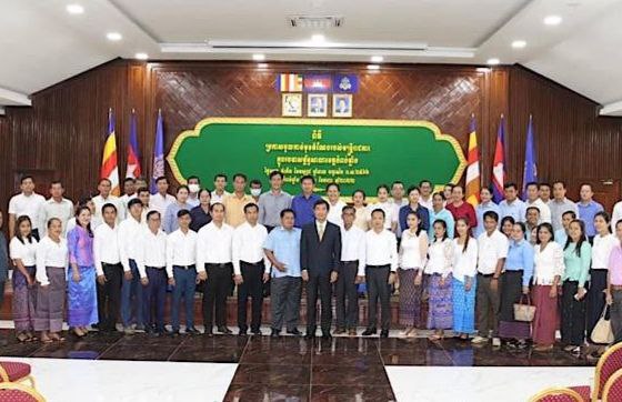 ពិធីប្រកាសចូលកាន់មុខតំណែងរបស់មន្ត្រីរាជការក្នុងរចនាសម្ព័ន្ធសាលាខេត្តកំពង់ឆ្នាំង
