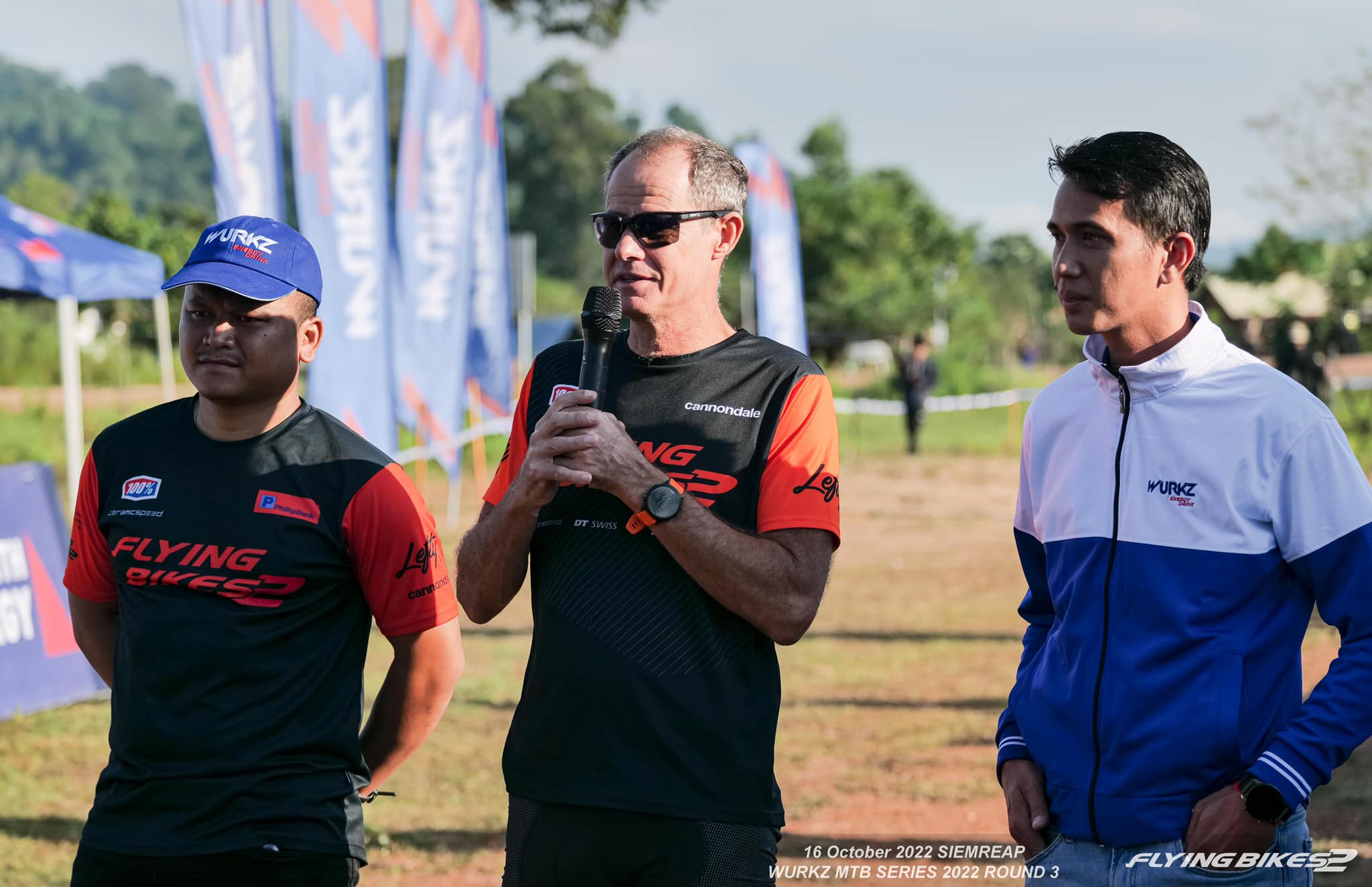 គ្រូបង្វឹកកង់ភ្នំ បញ្ជាក់ថា កម្ពុជាស្វាគមន៍សម្រាប់អត្តពលិកជើងខ្លាំងមកពីបណ្តាប្រទេសអាស៊ាន ដើម្បីផ្លាស់ប្តូរបទពិសោធន៍ មុនស៊ីហ្គេម