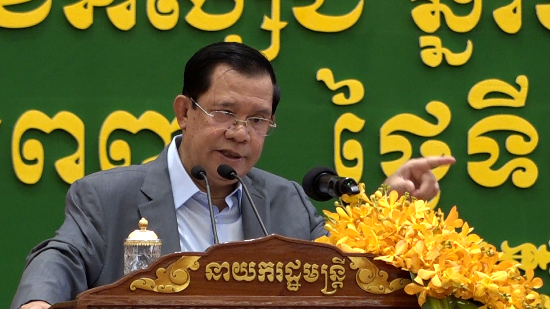 សម្តេចតេជោ ហ៊ុន សែន ព្រមានអ្នកដែលមិនព្រមចេញពីតំបន់បេតិកភណ្ឌពិភព