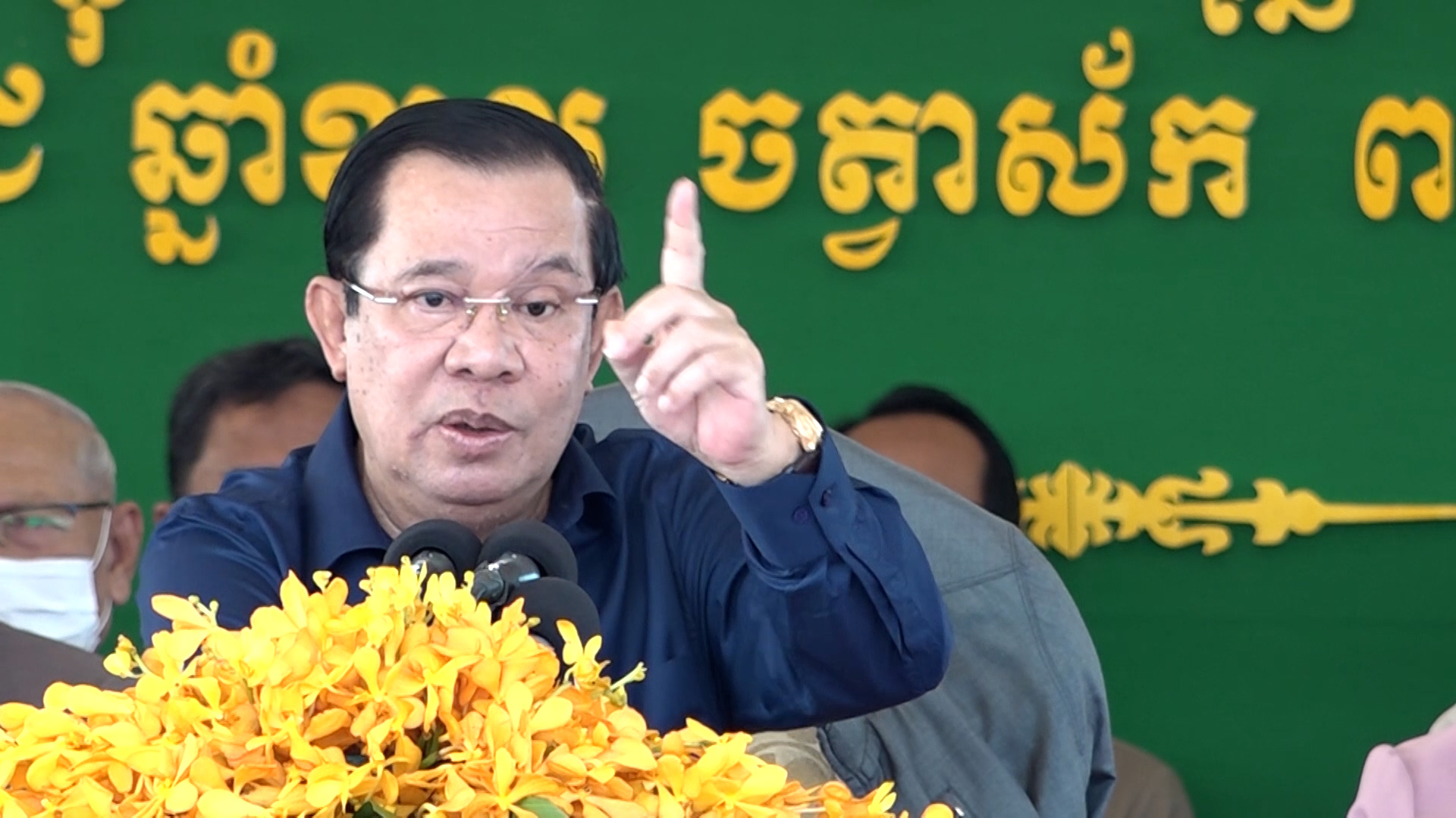 កុំខ្លាច ហ៊ុន ម៉ាណែត ឡើង​ប្រកួតមក ប្រជាធិបតេយ្យ​គេធ្វើអញ្ជឹង!