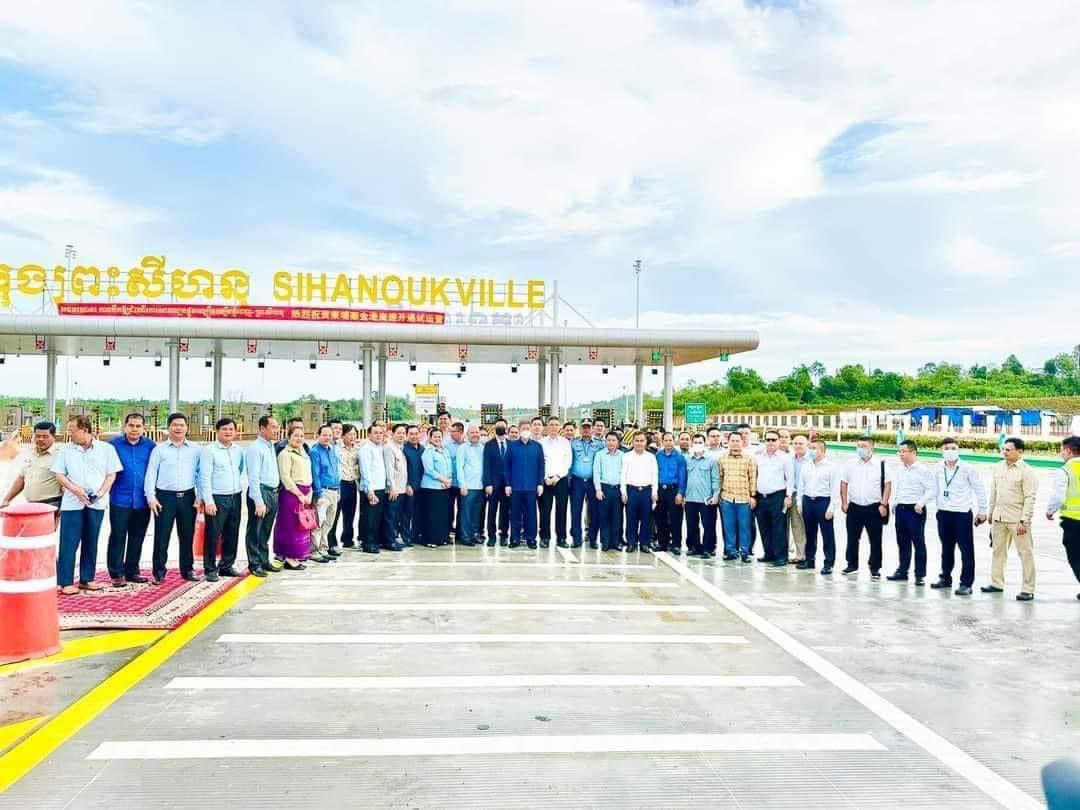 អបអរសាទរការបើកឱ្យដំណើរការសាកល្បងផ្លូវល្បឿនលឿនលើកដំបូងបង្អស់ក្នុងប្រវត្តិសាស្ត្រកម្ពុជា “ព្រះសីហនុ-ភ្នំពេញ ” ដោយឥតគិតថ្លៃ ពេញមួយខែតុលា!