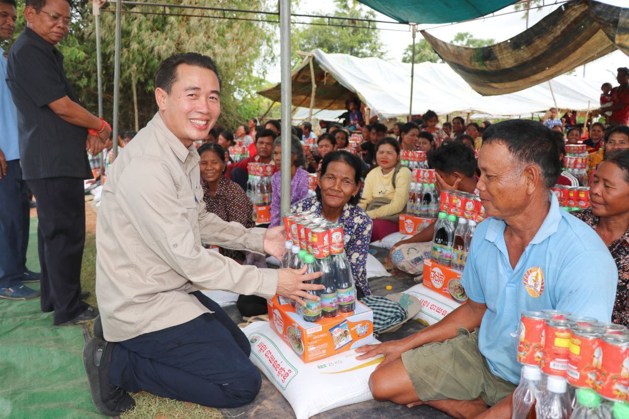 ឯកឧត្តម ឈុន ឈន់ ដឹកនាំកិច្ចប្រជុំផ្សព្វផ្សាយសេចក្តីសម្រេច ស្ដីពីផែនការរួមឆ្ពោះទៅកាន់ការបោះឆ្នោតជ្រើសតំណាងរាស្ត្រ នីតិកាលទី៧ ឆ្នាំ២០២៣ នៅស្រុកប្រាសាទសំបូរ