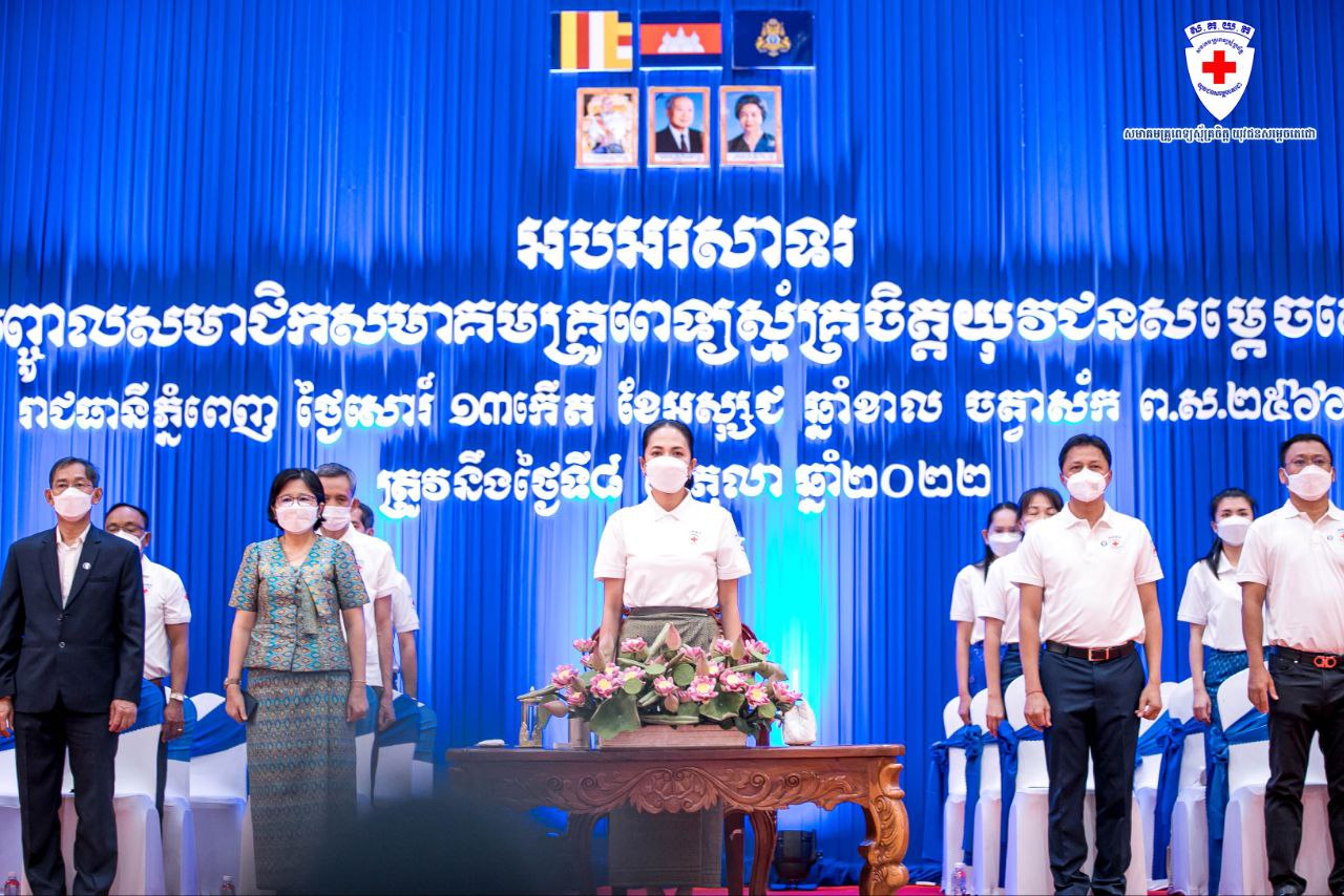លោកជំទាវបណ្ឌិត ពេជ ចន្ទមុន្នី បង្ហាញក្តីរំភើប និងមោទនភាពចំពោះភាពរីកចម្រើន ការគាំទ្រ សេចក្តីស្រឡាញ់ពីប្រជាពលរដ្ឋ និងភាពល្បីល្បាញរបស់សមាគម TYDA ដែលបានធ្វើសកម្មភាពមនុស្សធម៌ក្នុងរយៈពេល ១០ឆ្នាំនេះ