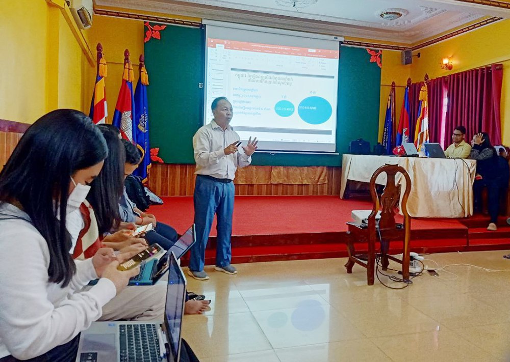 អ្នកជំនាញទទូចជាថ្មីម្ដងទៀតឱ្យរដ្ឋាភិបាលកម្ពុជាដំឡើងពន្ធលើផលិតផលថ្នាំជក់ ដើម្បីបានចំណូលបន្ថែមនិងកាត់បន្ថយ ចំនួនអ្នក ជក់បារី