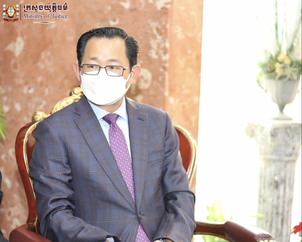 រដ្ឋមន្ត្រីក្រសួងយុត្តិធម៌កម្ពុជាស្នើអង្គការអន្តរជាតិខាងការងារជួយកម្ពុជាដើម្បីដំណើរការតុលាការការងារនាពេលខាងមុខ