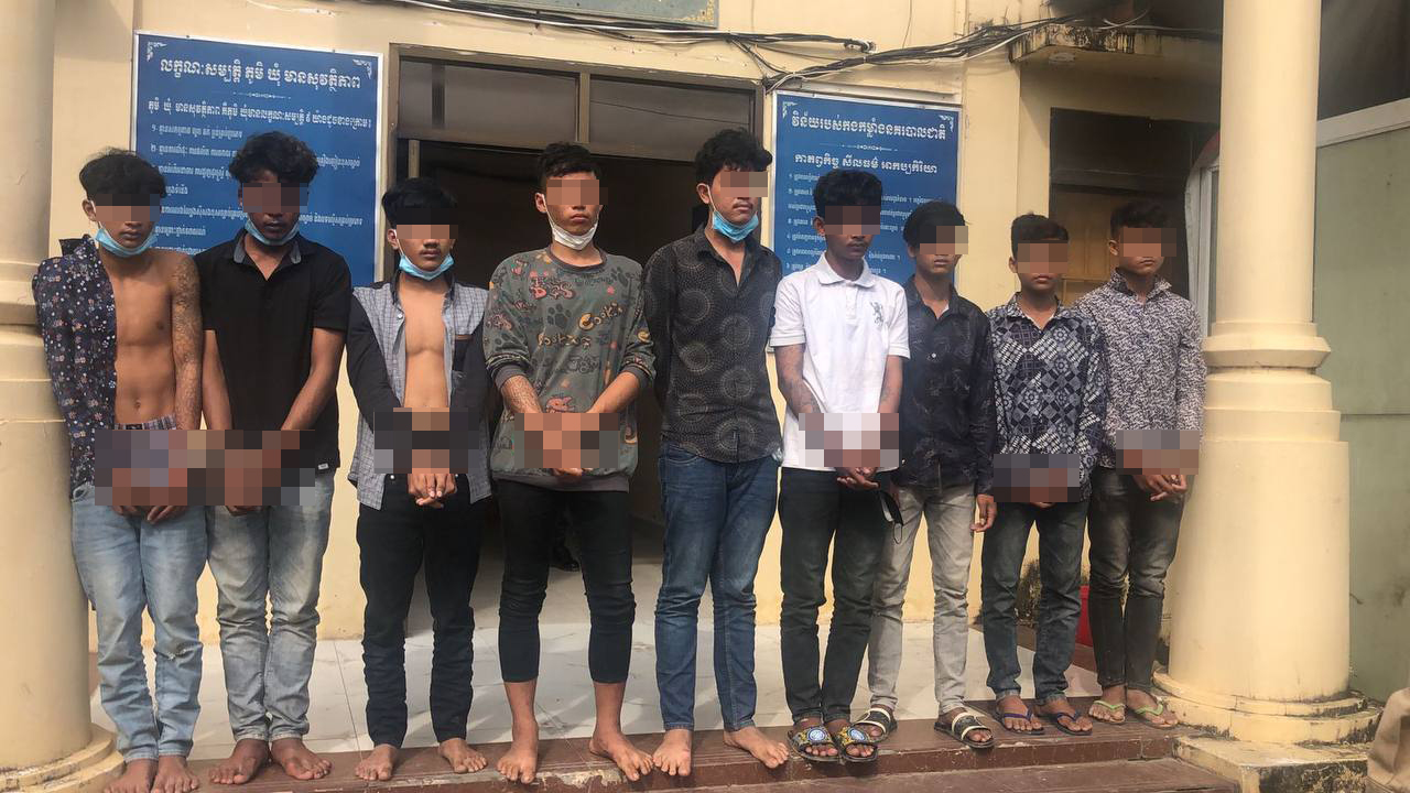 ក្រុមជនសង្ស័យចំនួន ១៤នាក់ ពាក់ព័ន្ធករណីប្លន់ម៉ូតូប្រដាប់ដោយកាំបិតបុ័ងតោ ត្រូវកម្លាំងនគរបាលខណ្ឌដង្កោ ឃាត់ខ្លួនជាបន្តបន្ទាប់
