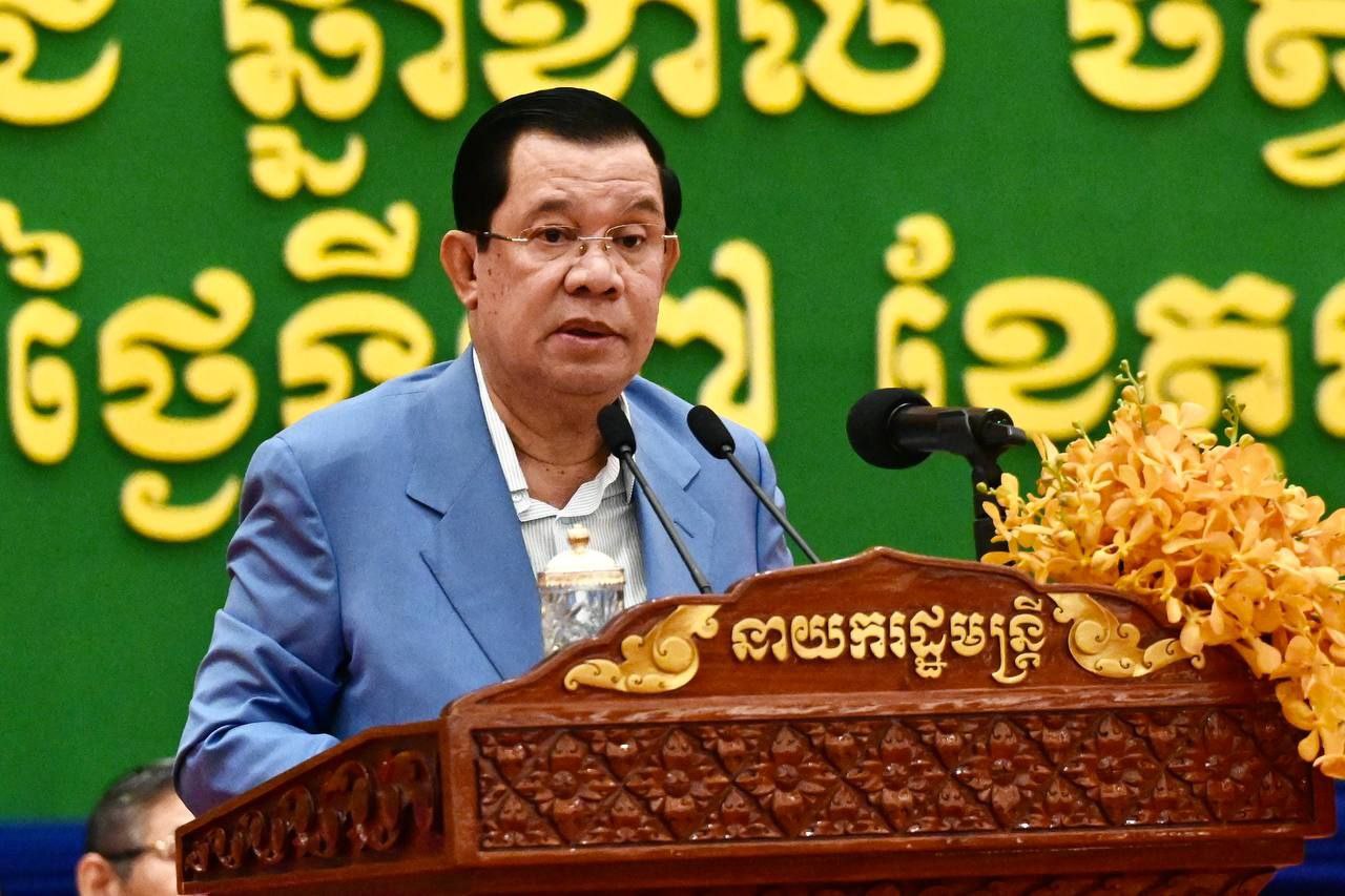 សម្តេចតេជោ ហ៊ុន សែន រំលឹកពីសោកនាដកម្មលិចទូក នៅភូមិកោះចំរើន និងណែនាំឱ្យអាជ្ញាធរត្រូវប្រុងប្រយ័ត្ន នៅរដូវទឹកឡើង