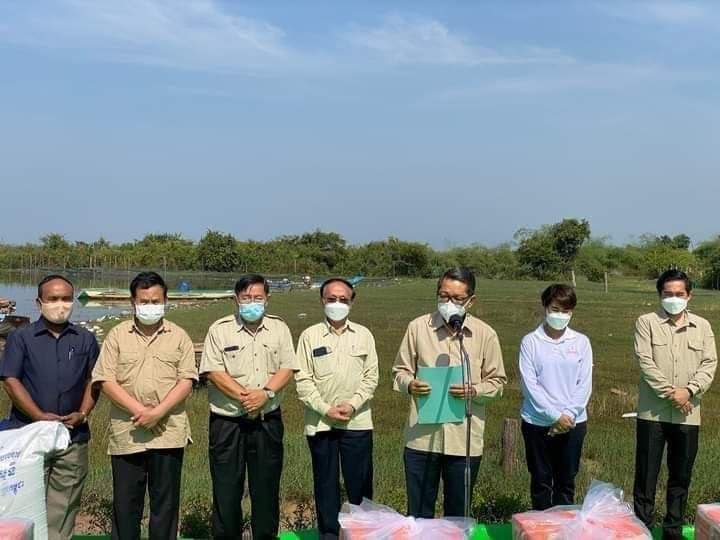 ឧត្តមប្រឹក្សាផ្ទាល់ព្រះមហាក្សត្រអញ្ជើញនាំយកព្រះរាជអំណោយចែកជូនប្រជារាស្រ្ត ដែលទទួលរងគ្រោះដោយជំនន់ទឹកទន្លេចំនួន ២៩២គ្រួសារ នៅក្នុងភូមិក្បាលដំរី និងភូមិត្រពាំងចាន់ ឃុំត្រពាំងចាន់ ស្រុកបរិបូណ៌