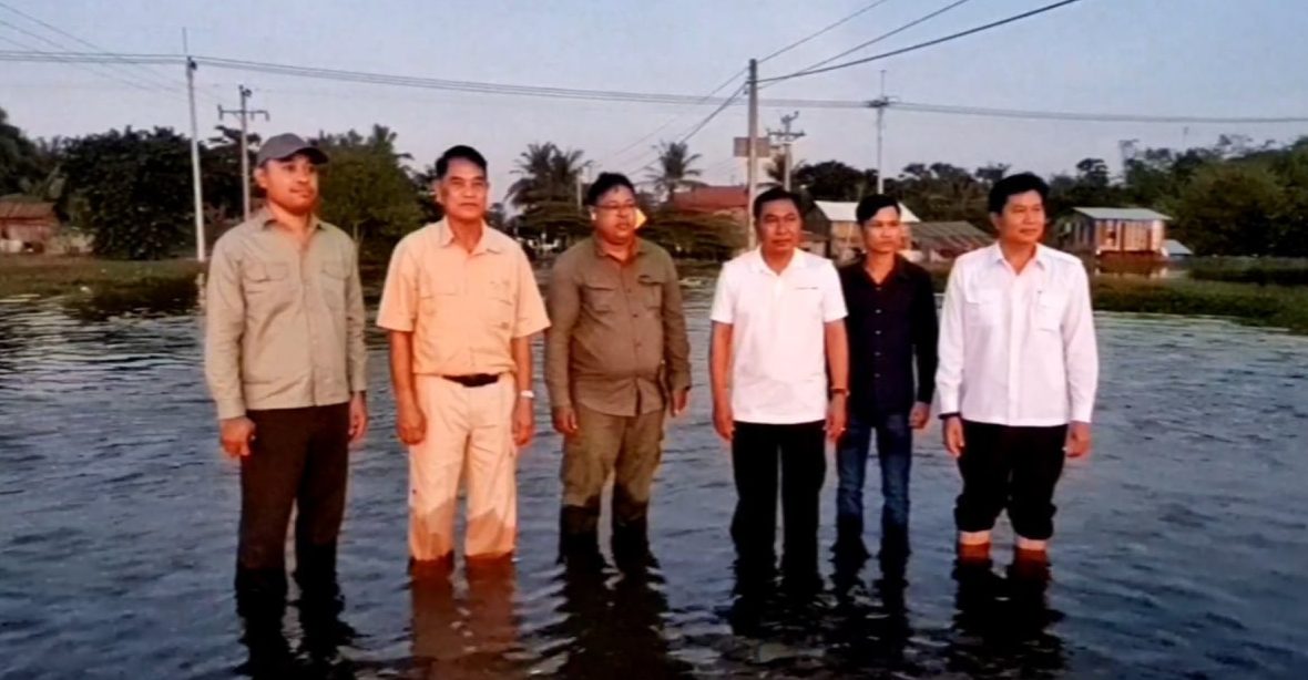 ផ្លូវជនបទនៅតាមបណ្តាស្រុកឃុំក្នុងខេត្តបាត់ដំបង ទាំងផ្លូវក្រាលល្បាយកំទេចថ្ម និង ផ្លូវក្រាលកៅស៊ូ DBST ជាច្រើនខ្សែប្រមាណ ២៦គីឡូម៉ែត្រត្រូវរងការខូចខាតយ៉ាងធ្ងន់ធ្ងរ ពីជំនន់ទឹកភ្លៀង ក្នុងឆ្នាំ២០២២នេះ