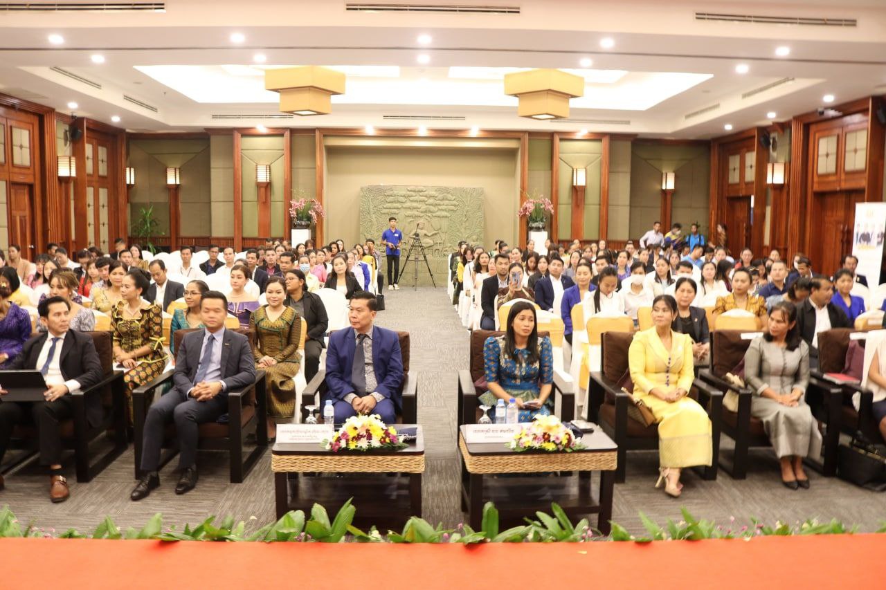 នៅចុងសប្តាហ៍នេះទិវាសហគ្រិនស្ត្រីវ័យក្មេងក្រោមប្រធានបទ« សហគ្រិនសម័យទំនើប» បានប្រារព្ធនៅខេត្តសៀមរាប