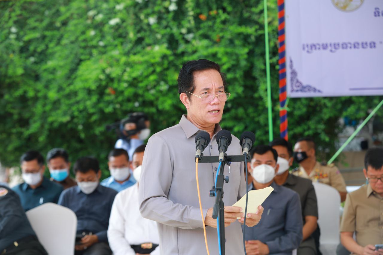 ឯកឧត្តម ឃួង ស្រេង ជួបសំណេះសំណាល និងនាំយកអំណោយម្តេចអគ្គមហាសេនាបតីតេជោហ៊ុនសែន និងសម្តេចគត្តិព្រឹទ្ធបណ្ឌិតប្រគល់ជូនលោកយាយ លោកតា ចំនួន  ៥២៥នាក់