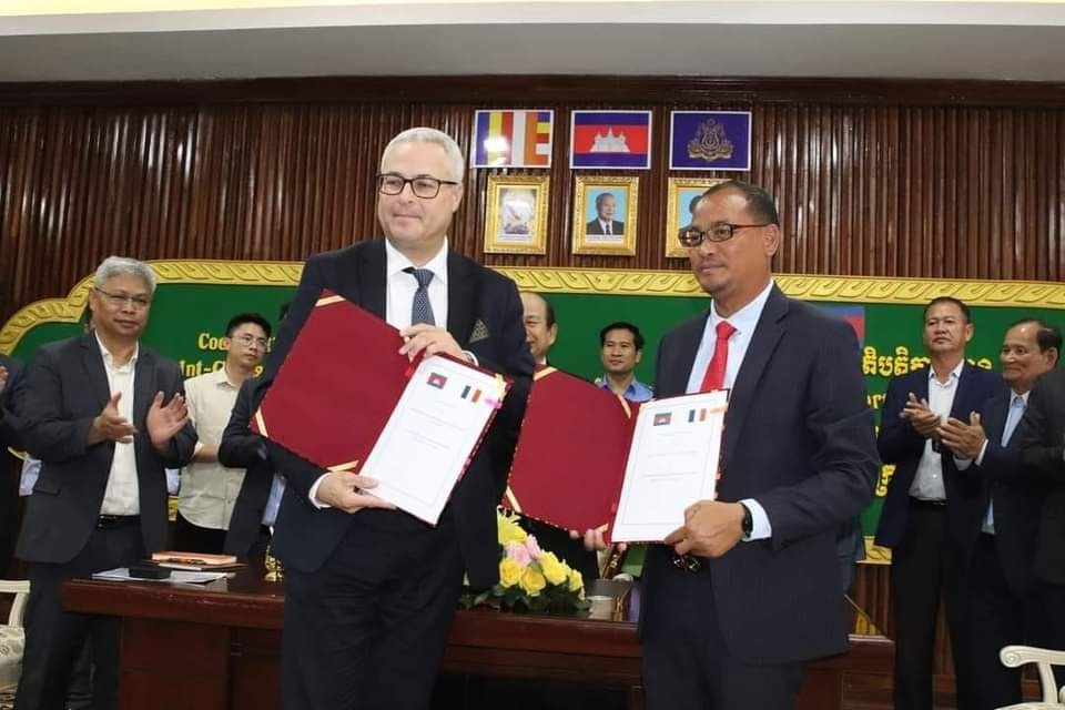 ទីក្រុងមួយរបស់បារាំងនិងខេត្តកំពង់ឆ្នាំងចុះកិច្ចព្រមព្រៀងកិច្ចសហប្រតិបិត្តិការអភិវឌ្ឍន៍និងវិនិយោគ