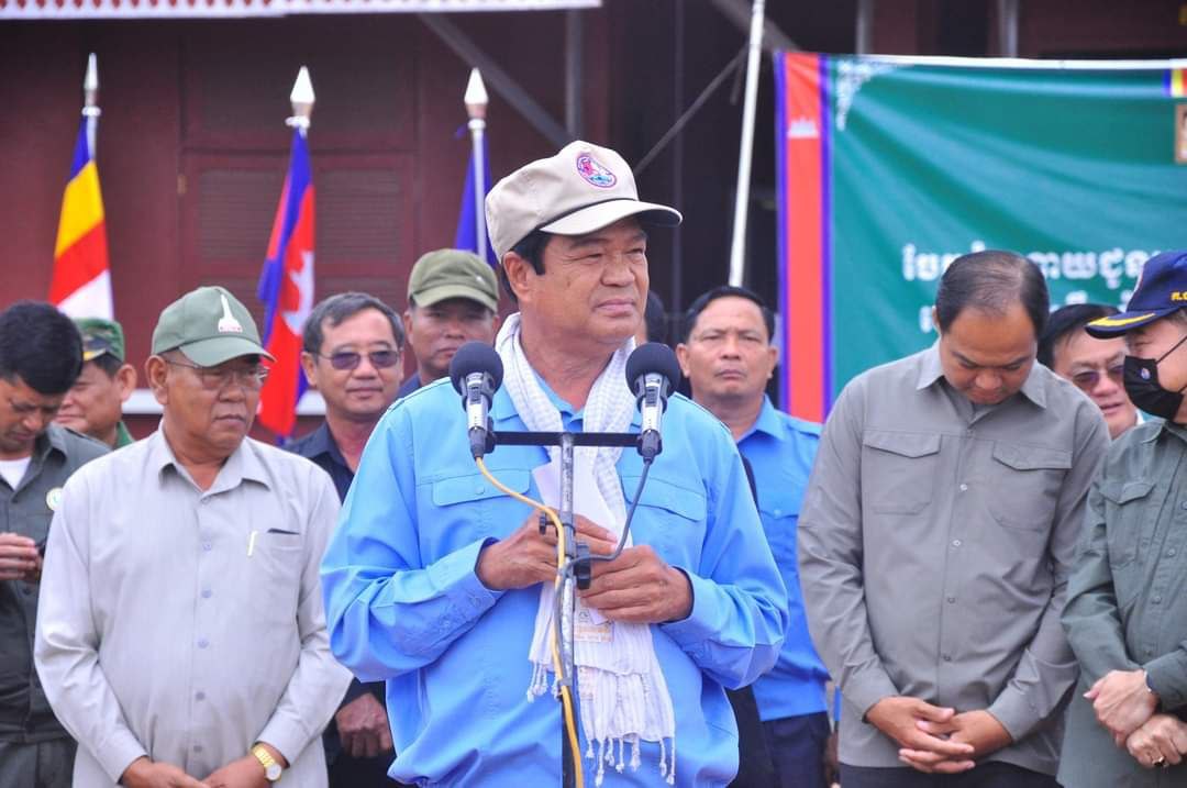 ប្រជាពលរដ្ឋដែលរងផលប៉ះពាល់ដោយសារទឹកជំនន់ ចំនួន ១២៨៨គ្រួសារ នៅឃុំស្រអែម ស្រុកជាំក្សាន្ត ខេត្តព្រះវិហារ ទទួលបានអំណោយពីរាជរដ្ឋាភិបាលកម្ពុជា