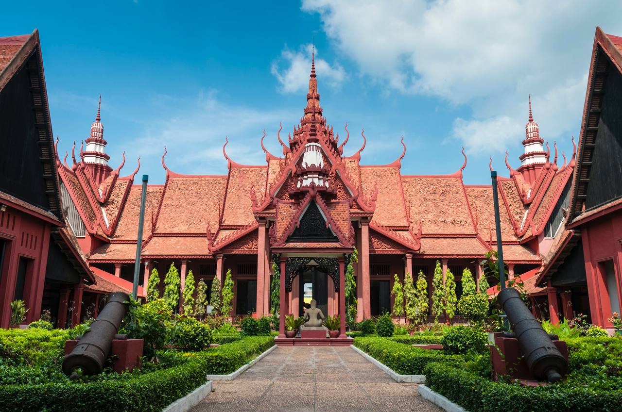សារមន្ទីរជាតិនិងសារមន្ទីរទួលស្លែង នឹងបើកការចូលទស្សនានាពេលថ្ងៃត្រង់ឡើងវិញ ចាប់ពីថ្ងៃទី១៤វិច្ឆិកាតទៅ