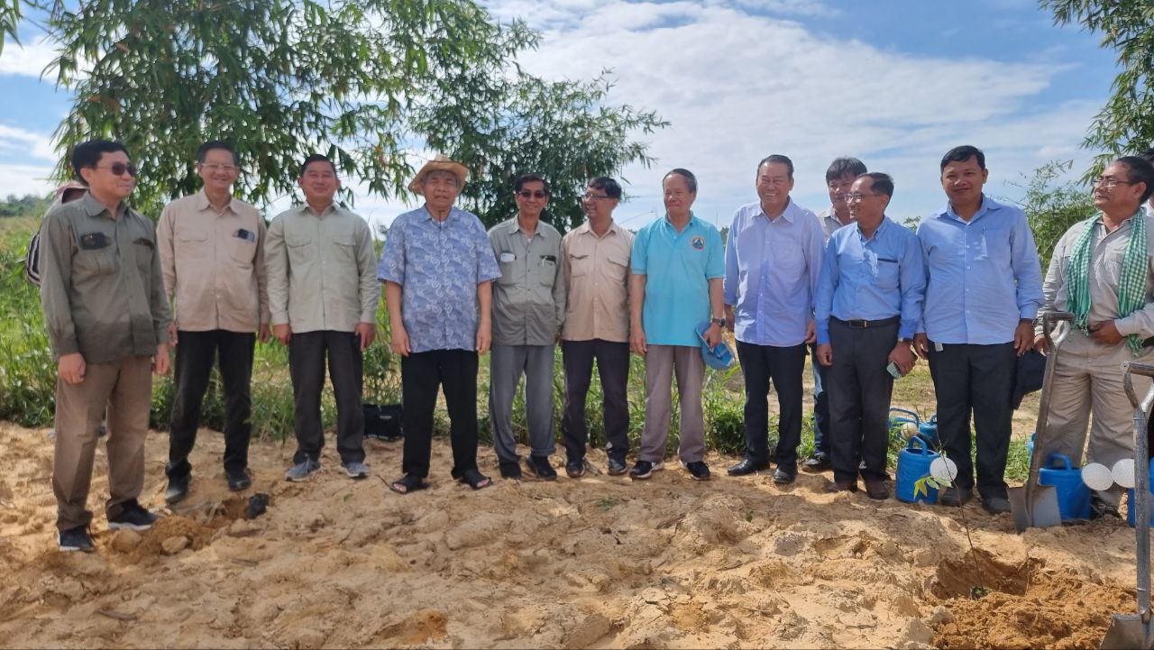 ត្រីមេពូជ និងកូនត្រីជាង ១៤ម៉ឺនក្បាល និងកូនឈើប្រមាណ ៥ពាន់ដើម ត្រូវបានលែង និងដាំនៅក្នុងបរិវេណរមណីយដ្ឋាន ព្រលឹងប្រាសាទបន្ទាយទ័ព ខេត្តព្រះសីហនុ