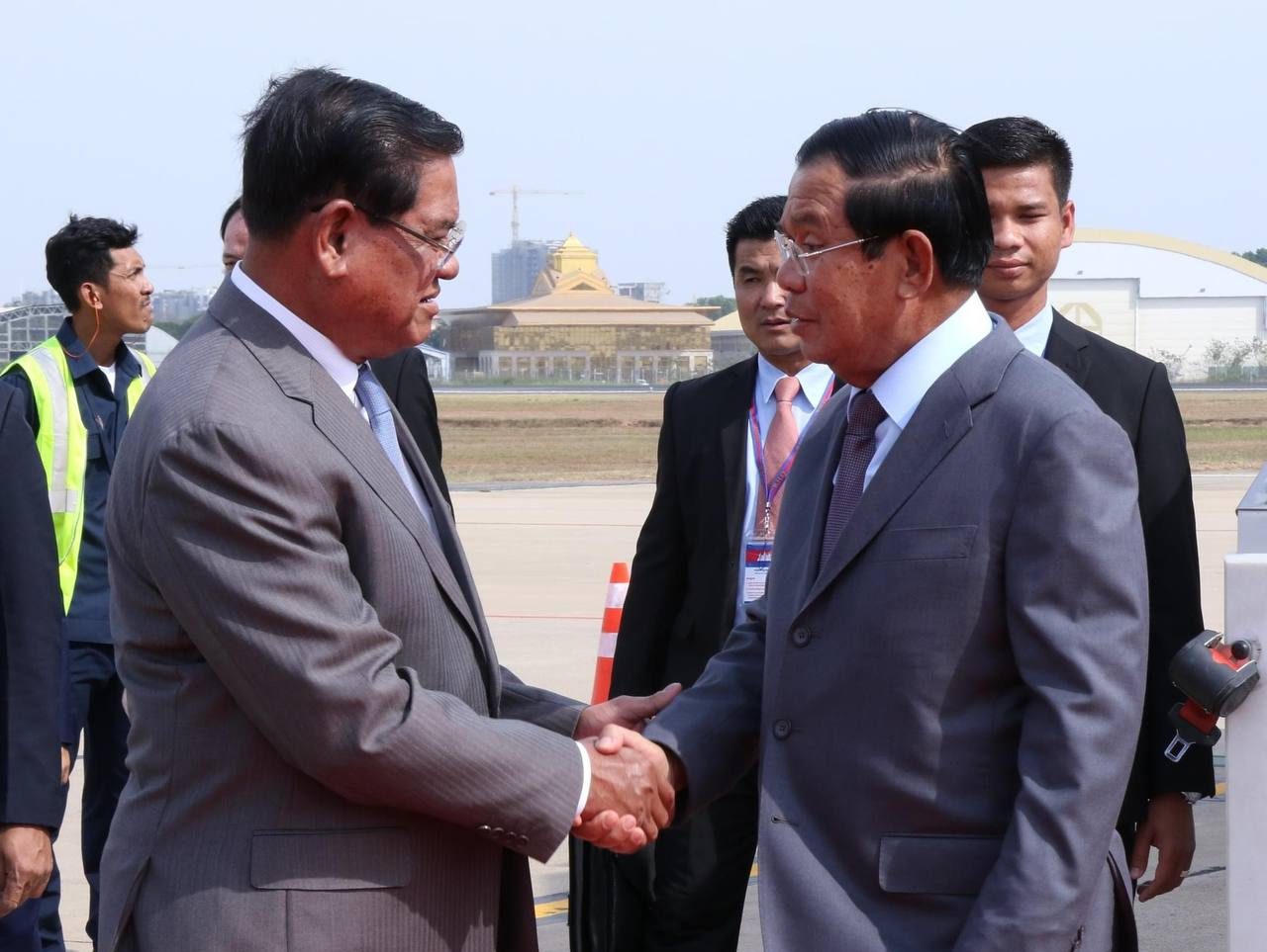 សម្តេចក្រឡាហោម ស ខេង ផ្ញើសារជូនពរ និងបួងសួងឱ្យ សម្ដេចតេជោ ហ៊ុន សែន ឆាប់ជាសះស្បើយពីកូវីដ១៩
