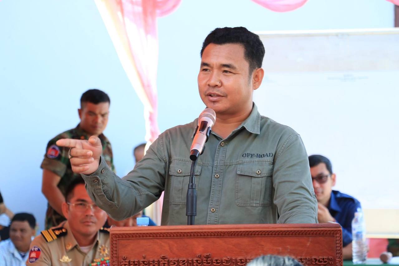 ចំណងដៃដ៏ថ្លៃថ្លារបស់សម្តេចតេជោ ជូនបងប្អូនប្រជាពលរដ្ឋភូមិបឹងជង្រុកតេជោឈ្នះ ឈ្នះ ឃុំទួលពង្រ ស្រុកម៉ាឡៃ