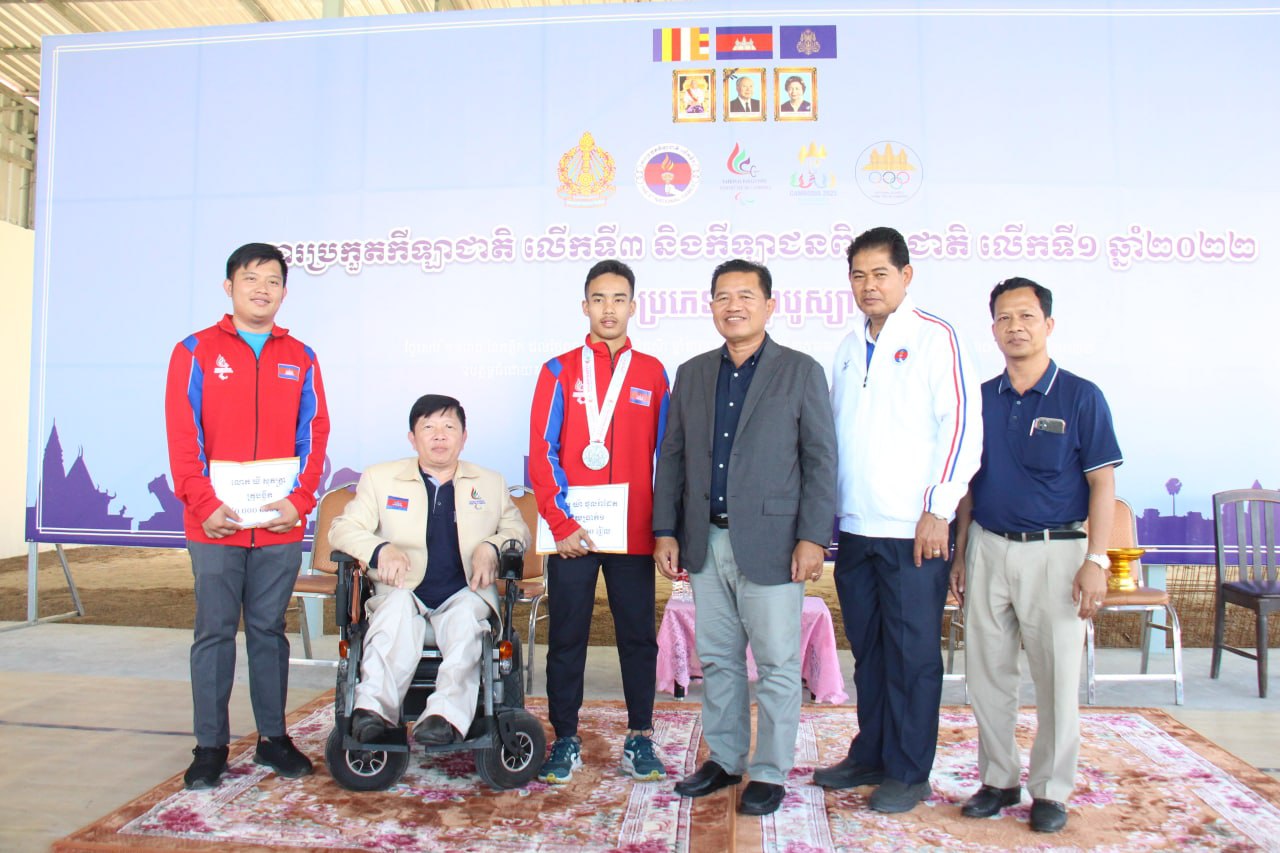 រាជរដ្ឋាភិបាល បានផ្តល់ប្រាក់រង្វាន់លើកទឹកចិត្តជូនម្ចាស់មេដាយប្រាក់ កីឡាជនពិការយុវជនអាស៊ី