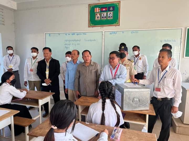 បេក្ខជនជិត ១ពាន់ ៧០០នាក់ បានចូលរួមប្រឡងយកសញ្ញាប័ត្រ មធ្យមសិក្សាទុតិយភូមិ សម្រាប់ឆ្នាំសិក្សា២០២១-២០២២ ក្នុងខេត្តព្រះវិហារ