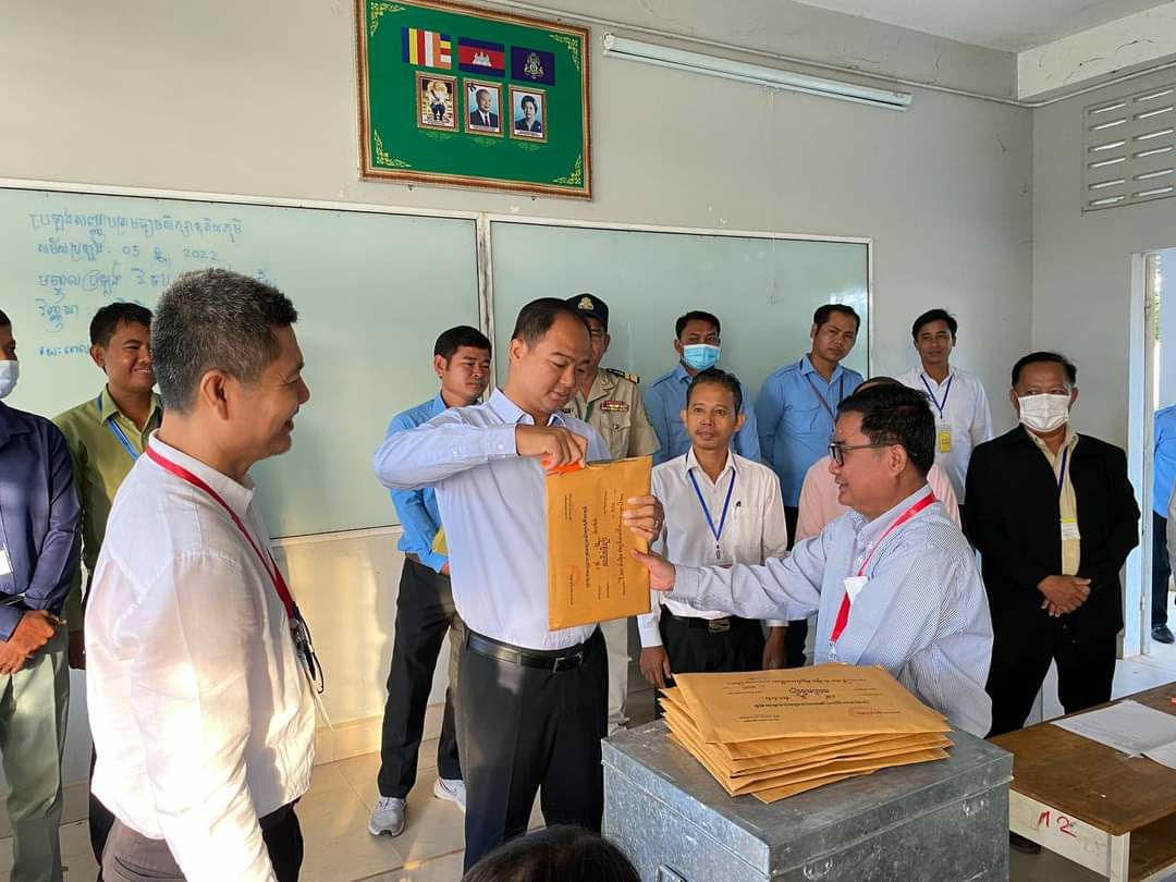 ការប្រឡងបាក់ឌុបថ្ងៃទី២បានចាប់ផ្តើមហើយ ខណៈការត្រួតពិនិត្យនៅតែរឹតបន្តឹង