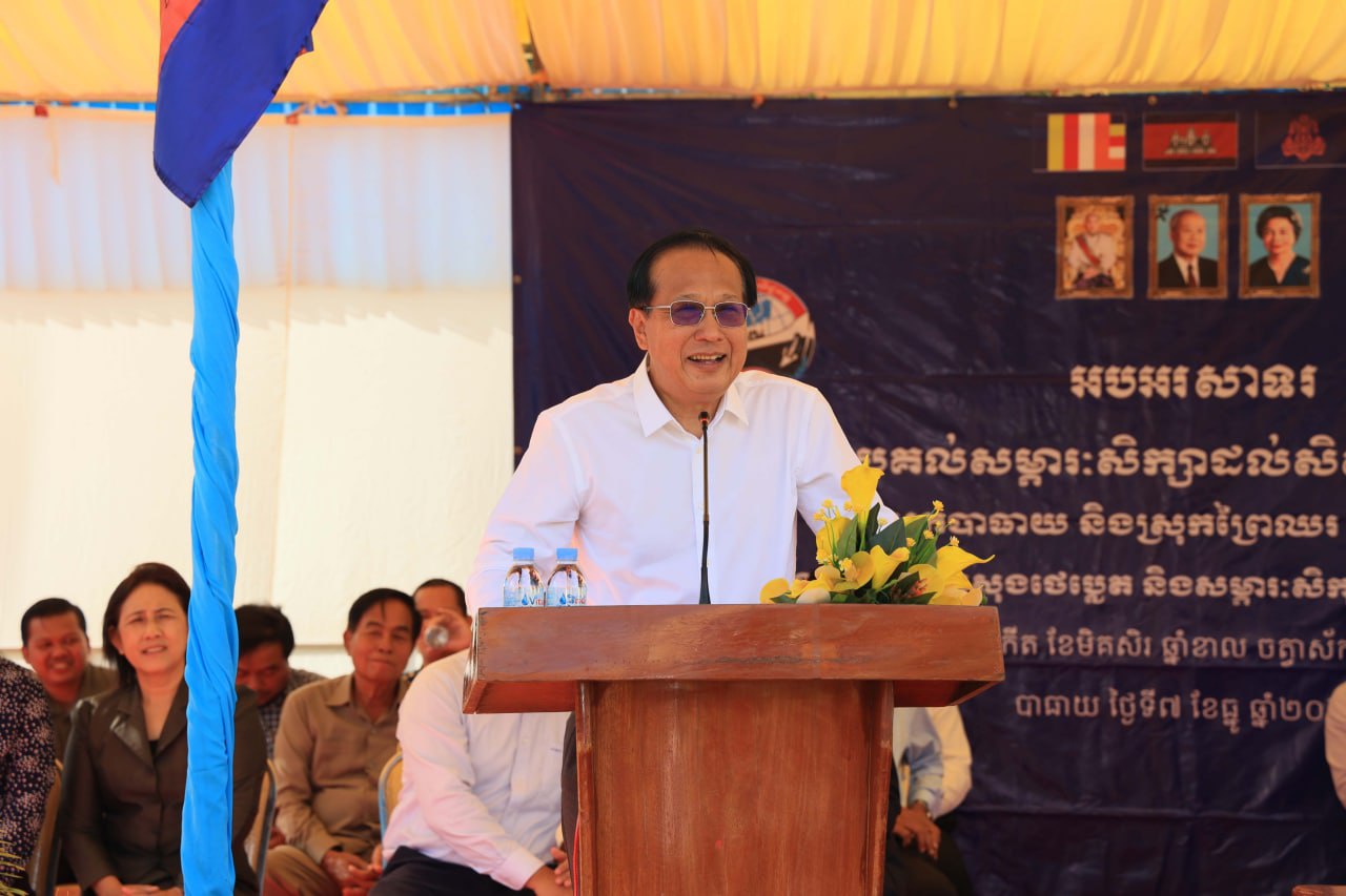 ឯកឧត្តម ប៉ាន សូរស័ក្តិ៖ សម្ភារៈឧបករណ៍គ្រឿងអេឡិចត្រូនិកទាន់សម័យនិងអាចរួមចំណែកយ៉ាងសំខាន់ដល់ការសិក្សាបែបសម័យទំនើបកុមារនៅតាមជនបទ