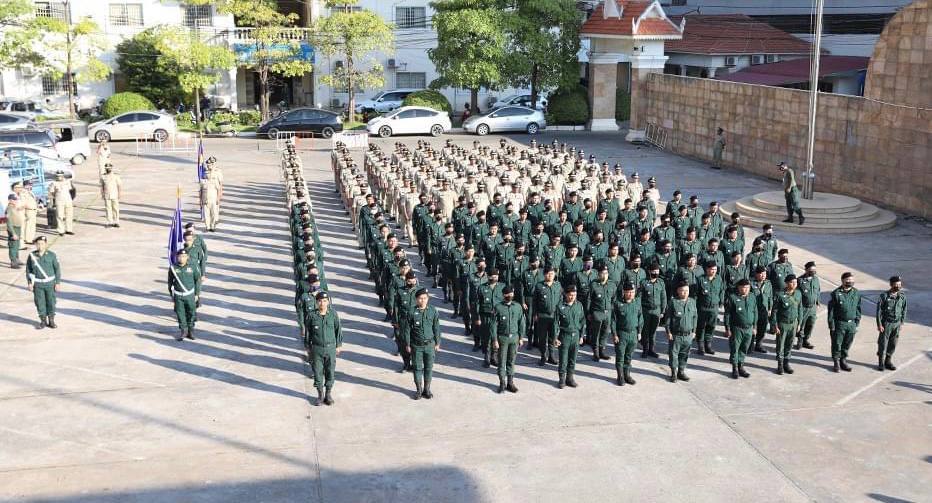 កម្លាំងនគរបាលជាតិ ២ផែន ចំនួន ២៤០នាក់ ហាត់សមរួមគ្នា ដើម្បីត្រៀមចូលរួមអបអរសាទរខួបលើកទី២៤ នៃការបញ្ចប់សង្គ្រាមស៊ីវិលនៅកម្ពុជា