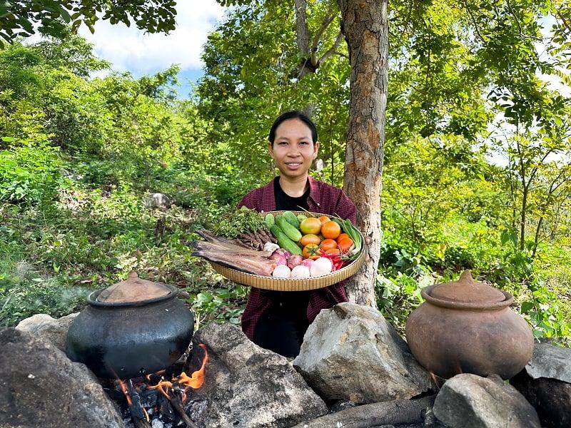 យុវតី ឆម ស្រីផាច ឆក់យកចិត្តអ្នកលេងបណ្ដាញ សង្គម ដោយ ភាពជាខ្លួនឯង