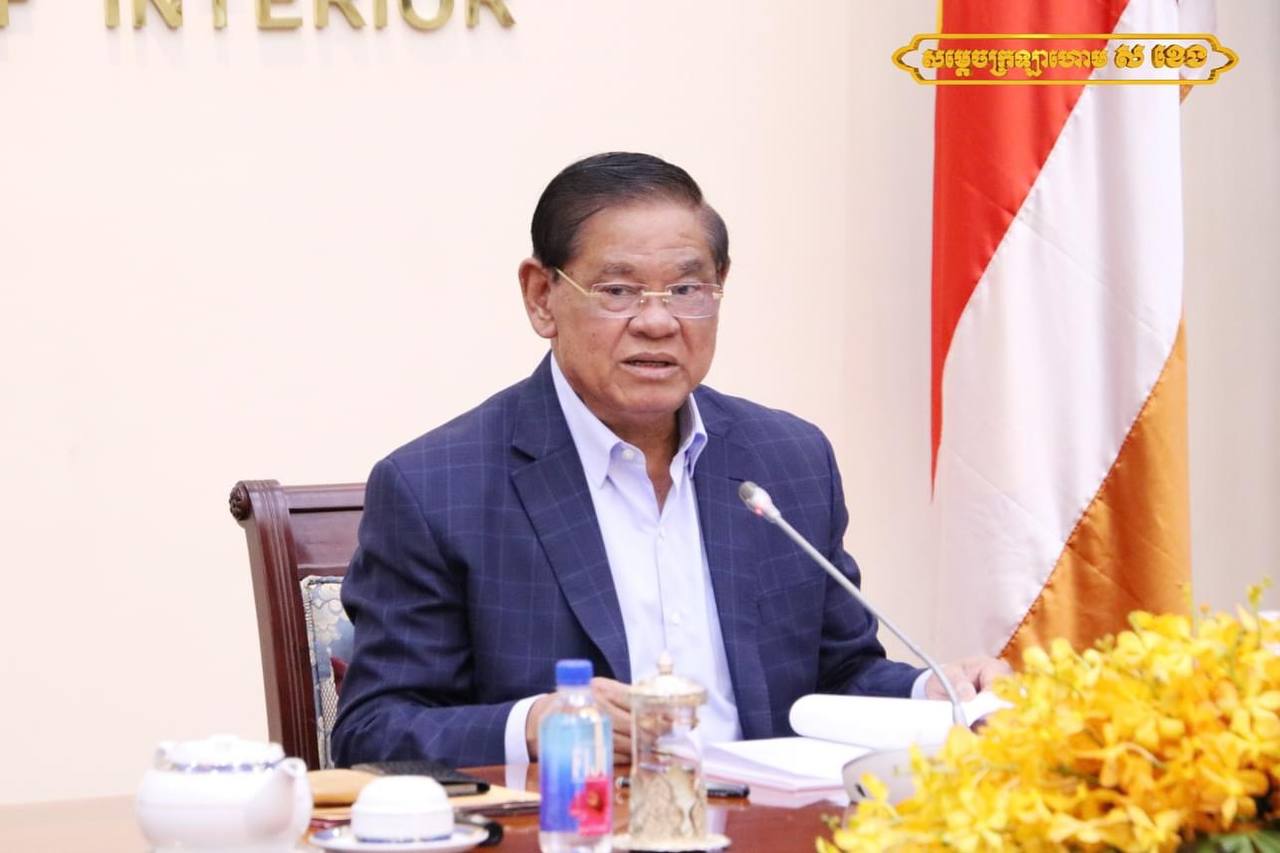 សម្ដេចក្រឡាហោម ស ខេង ៖ សេចក្ដីព្រាងច្បាប់ ស្ដីពីចរាចរណ៍ផ្លូវគោក ថ្មី មានភាពគ្រប់ជ្រុងជ្រោយជាងច្បាប់ចាស់កន្លងទៅ ហើយសង្ឃឹមថា ច្បាប់នេះនឹងចូលជាធរមាននៅដើមឆ្នាំ២០២៣ខាងមុខនេះ