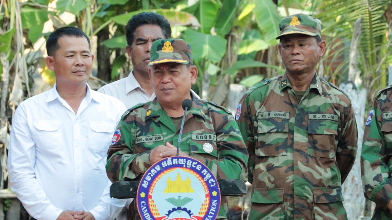 ខ្នងផ្ទះទី ២៣៧ ត្រូវបានប្រគល់ជូនគ្រួសារអតីតយុទ្ធជនពលីស្រុក ស្ទោង ជាអំណោយដ៏ថ្លៃថ្លារបស់សម្ដេចតេជោ ហ៊ុន សែន