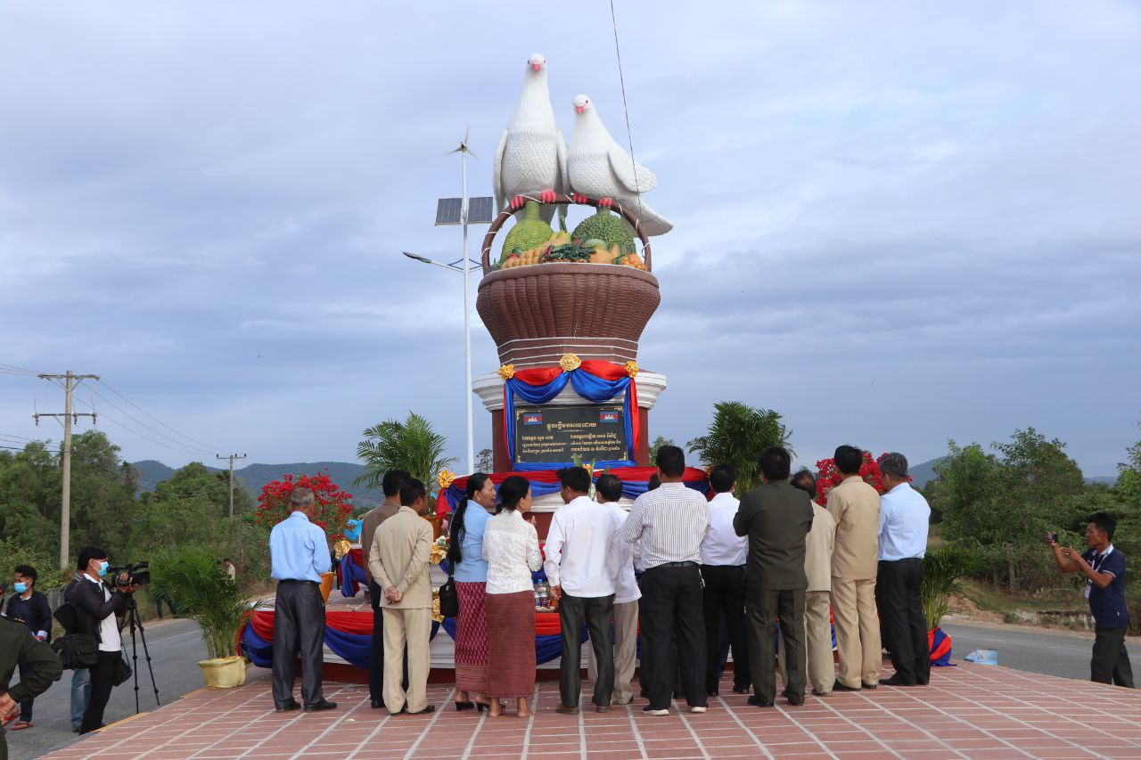 ពិធីសម្ពោធរូបសំណាក “ព្រាប ស” ត្រង់ចំណុចផ្លូវលេខ ១៣៣៥ ចូលទៅកាន់តំបន់ភ្នំវល្លិ៍