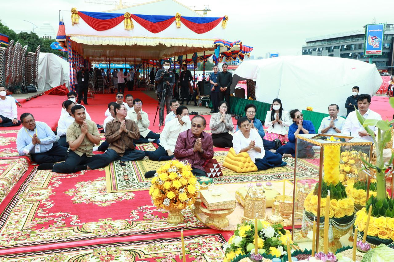 ឯកឧត្តម ទេព ងន អញ្ជើញក្រុងពាលីសុំសេចក្តីសុខ មុនប្រារព្ធខួប ៧មករា នៅមជ្ឈមណ្ឌលពិព័រណ៍កោះពេជ្រ