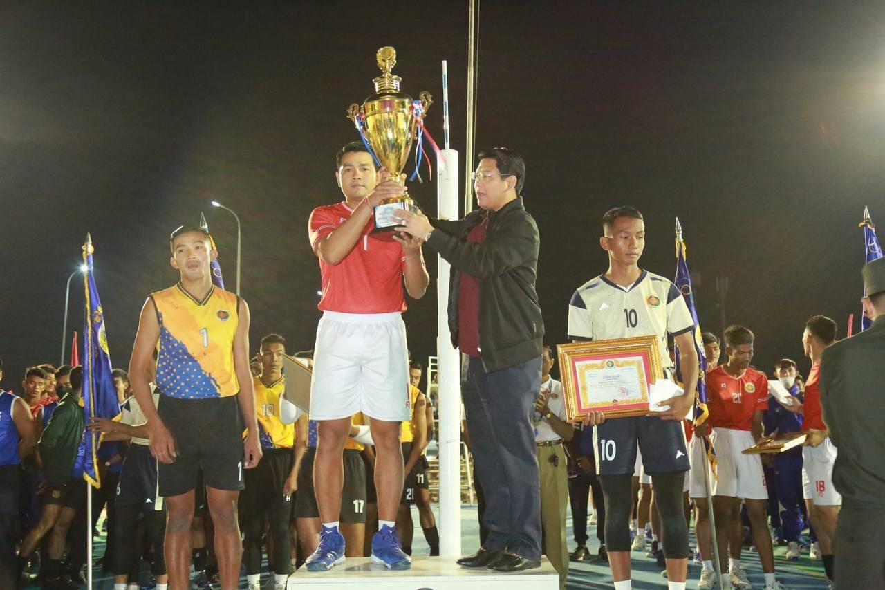 ឯកឧត្តមកិត្តិបណ្ឌិត ហ៊ីង ប៊ុនហៀង៖ ការរៀបចំកម្មវិធីប្រកួតកីឡាបាល់ទះនេះឡើង គឺដើម្បីចូលរួមចំណែកលើកស្ទួយវិស័យកីឡានៅទូទាំងប្រទេស ដែលកម្ពុជាត្រៀមរៀបចំធ្វើជាម្ចាស់ផ្ទះក្នុងការប្រកួតកីឡាស៊ីហ្គេម នាឆ្នាំ២០២៣
