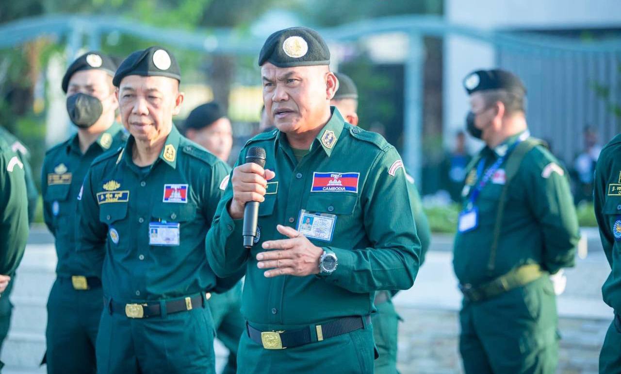 ឯកឧត្ដម ឧត្ដមសេនីយ៍ឯក ស ថេត អញ្ជើញចុះត្រួតពិនិត្យ កម្លាំងប្រជុំជួរ ដើម្បីត្រៀមក្នុងព្រឹត្តិការណ៍ ស៊ីហ្គេម និងប៉ារ៉ាហ្គេម ឆ្នាំ២០២៣