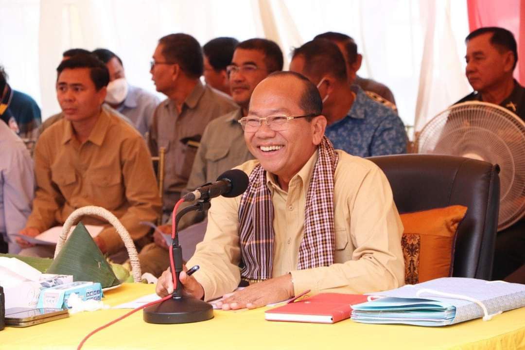 ថ្នាក់ដឹកនាំខេត្តកំពត អញ្ជើញ ដោះស្រាយ បញ្ហាវិវាទ ក្រៅប្រព័ន្ធ តុលាការ មកពី ៦ឃុំ ក្នុងស្រុក កំពង់ត្រាច ខេត្តកំពត
