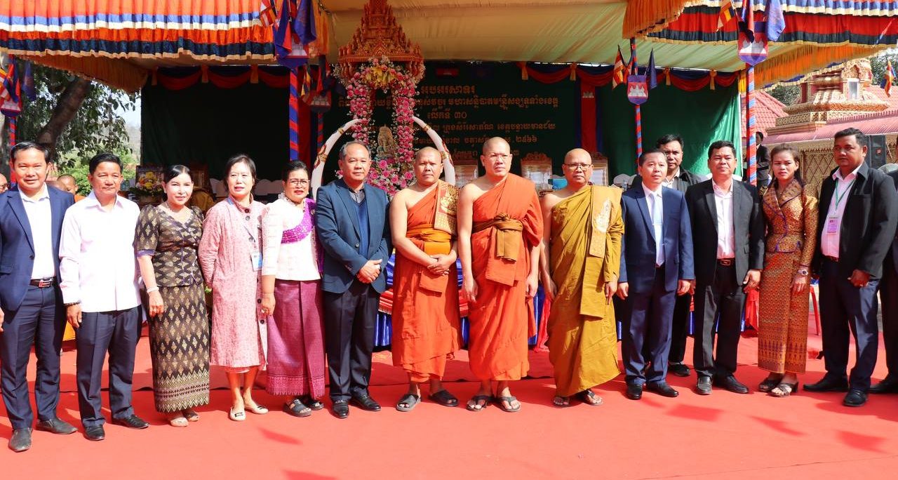 រដ្ឋលេខាធិការក្រសួងធម្មការ និងសាសនា ជំរុញឱ្យមន្ទីរធម្មការនិងសាសនា សហការជាមួយមន្ត្រីសង្ឃសាលាគណខេត្ត បន្តពង្រឹងគុណភាពដឹកនាំសាមគ្គីភាពផ្ទៃក្នុងរក្សាតម្លៃព្រះពុទ្ធសាសនាទៅឲ្យវត្តអារាមក្លាយទៅជាកន្លែងផ្តល់នូវចំណេះដឹងល្អ ធម៌អប់រំផ្លូវចិត្តចៀសវាងនូវអំពើហិង្សា