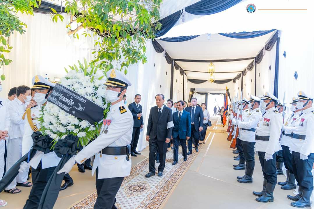 ឯកឧត្តមរដ្ឋមន្ត្រី ជា វ៉ាន់ដេត និងថ្នាក់ដឹកនាំក្រសួងប្រៃសណីយ៍ អញ្ជើញចូលរួមរំលែកទុក្ខនិងគោរពវិញ្ញាណក្ខន្ធលោកជំទាវ ប៊ុន សុថា