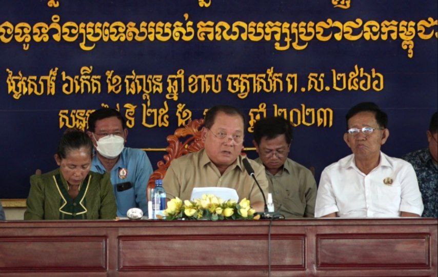 ប្រធានក្រុមការងារចុះជួយស្រុកសន្ទុក ផ្សព្វផ្សាយលទ្ធផលមហាសន្និបាតវិសាមញ្ញរបស់គណៈបក្សប្រជាជនកម្ពុជា