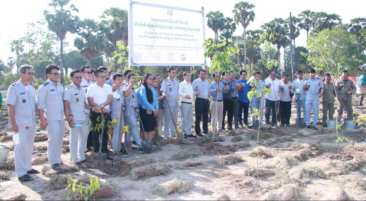 អាជ្ញាធរជាតិអប្សរាបន្តយុទ្ធនាការដាំដើមឈើ​ជាង​មួយពាន់ដើមបន្ថែម​ទៀត