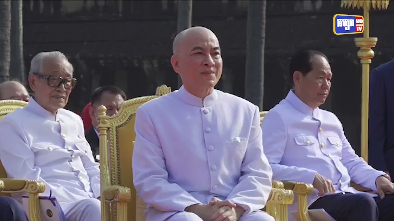 ព្រះមហាក្សត្រខ្មែរប្រោសព្រះរាជទានព្រះអគ្គីកីឡាសម្រាប់ព្រឹត្តិការណ៍ស៊ីហ្គេម (Video Inside)