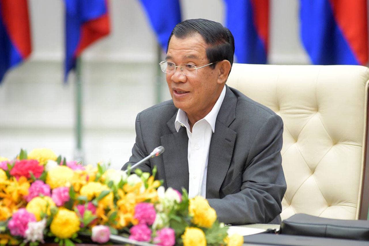 ឯកឧត្តម សាយ សំអាល់​ គោរពជូនពរ សម្តេចអគ្គមហាសេនាបតីតេជោ ហ៊ុន សែន នាយករដ្ឋមន្រ្តីនៃព្រះរាជាណាចក្រកម្ពុជា និង សម្តេចកិត្តិព្រឹទ្ធបណ្ឌិត ក្នុងឱកាស​បុណ្យចូលឆ្នាំថ្មីប្រពៃណីជាតិខ្មែរ
