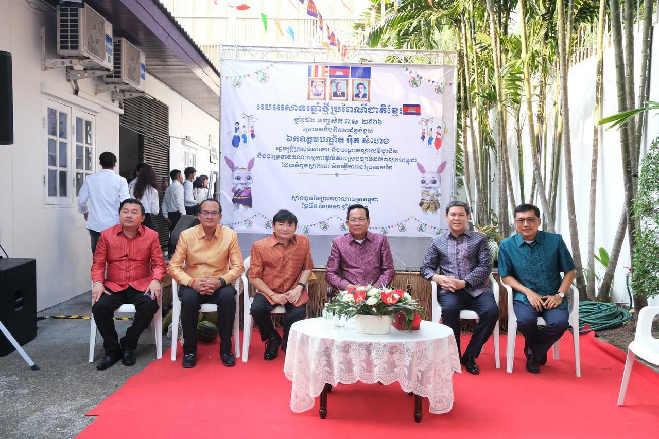 រដ្ឋមន្ត្រីក្រសួងការងារ ចូលរួមសង្ក្រាន្តជាមួយបងប្អូនពលករខ្មែរ នៅប្រទេសថៃ