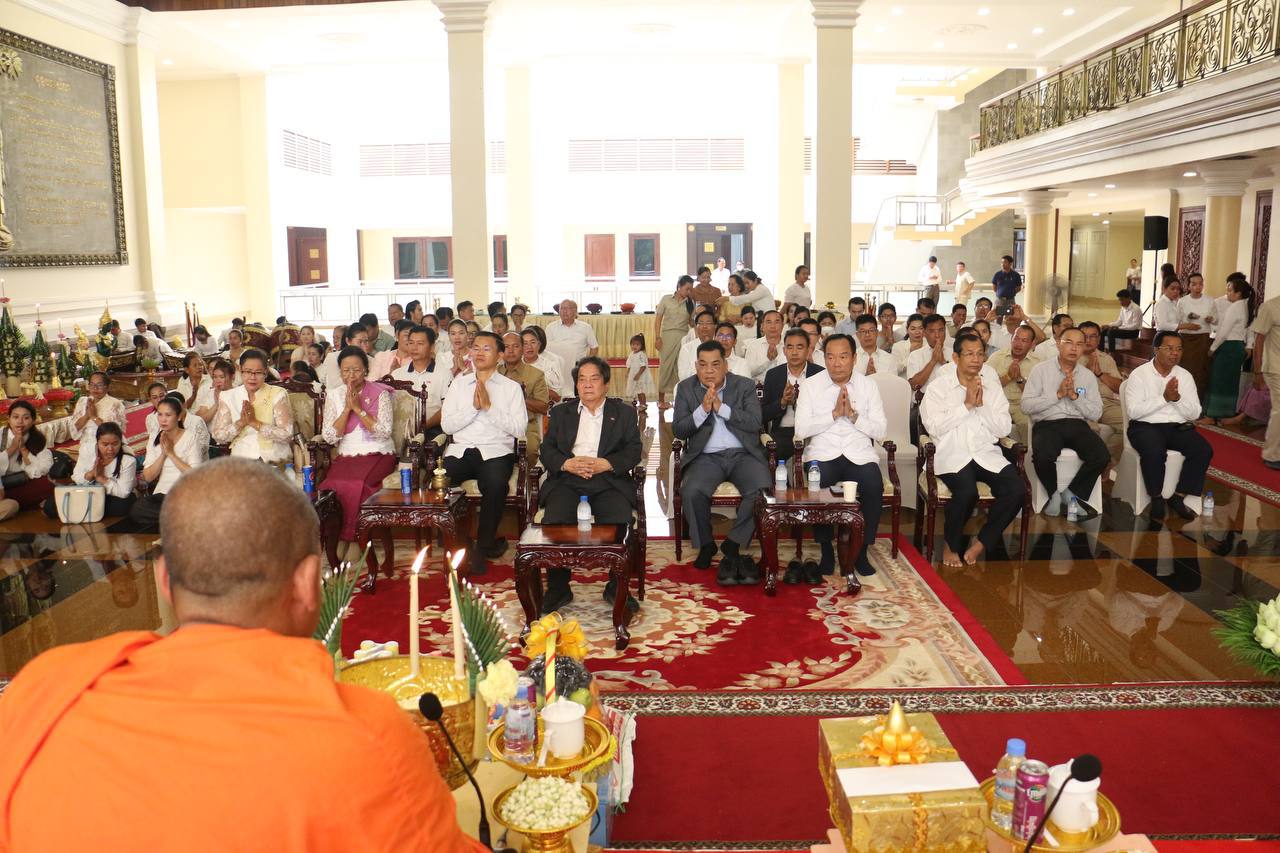 រដ្ឋសភារៀបចំពិធីសូត្រមន្តរាប់បាត្រ សម្តែងរបាំត្រុដិ អបអរសាទរបុណ្យចូលឆ្នាំថ្មី ប្រពៃណីជាតិខ្មែរ