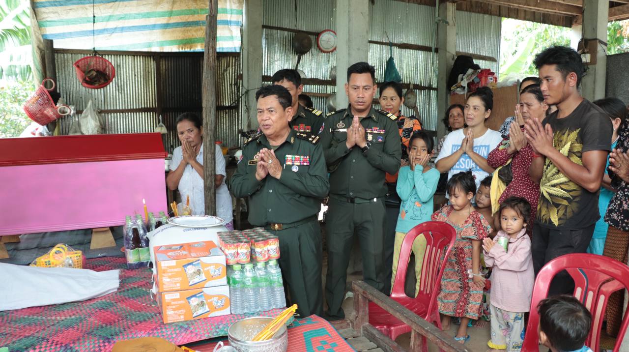 ក្រុមគ្រួសារពលរដ្ឋ ខ្វះខាតគ្មានលទ្ធភាពធ្វើបុណ្យសពឱ្យកុមាររងគ្រោះដោយសារលង់ទឹក ទទួលបានយកចិត្តទុកដាក់ពីឯកឧត្តម ហ៊ុន ម៉ាណែត និងលោកជំទាវ